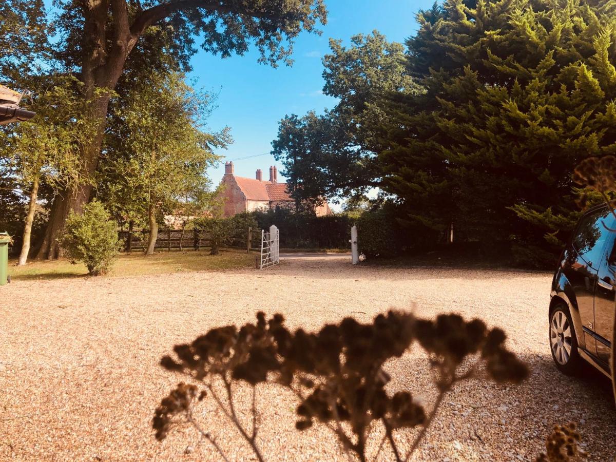 Somerleyton Meadows - The Hideaway Hut & Hot Tub Herringfleet Exterior foto